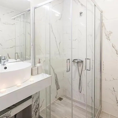 Nikogroup Plaza Apartment *