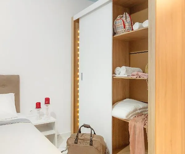 Apartamento Nikogroup Plaza Polychrono