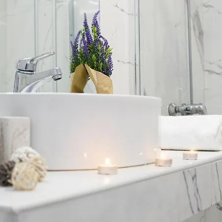 Nikogroup Plaza Apartman Políhrono