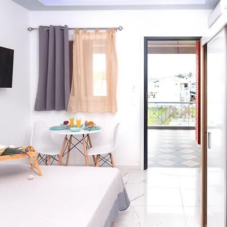 Apartman Nikogroup Plaza Políhrono