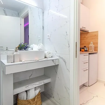 Nikogroup Plaza Políhrono